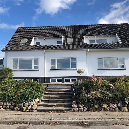 Dejligt Vaerelse Med Eget Bad Og Havudsigt Apartment Assens Exterior foto